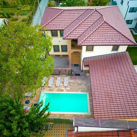 Casa Cu Nuc Ξενοδοχείο Άλμπα Ιούλια Εξωτερικό φωτογραφία
