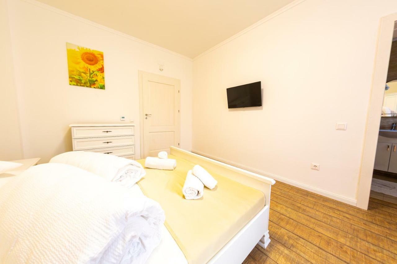 Casa Cu Nuc Ξενοδοχείο Άλμπα Ιούλια Εξωτερικό φωτογραφία
